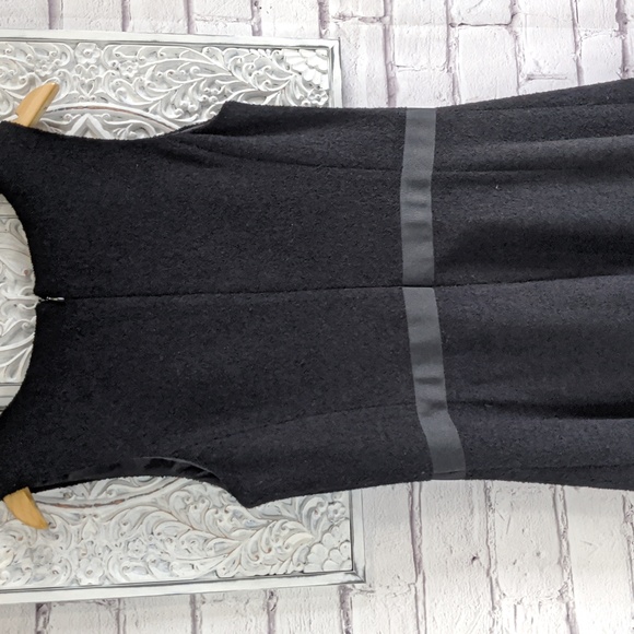 ISAAC MIZRAHI Sleeveless Lined Wool Blend Little Black Dress - Picture 11 of 15